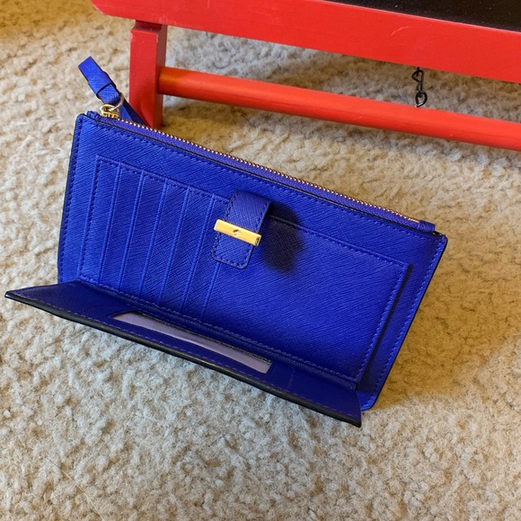 Kate spade ♠️ wristlet - Picture 3 of 8